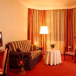 Boutique Maraton Hotel