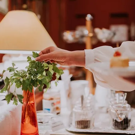 Boutique Maraton Отель Кошице