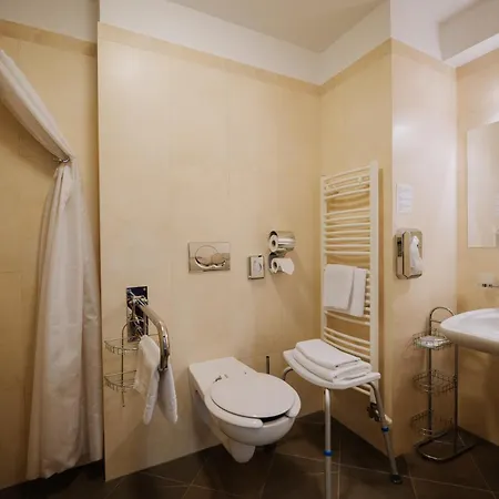 Hotel Boutique Maraton 4*