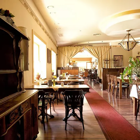 Отель Boutique Maraton 4*