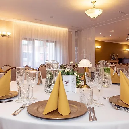 Boutique Maraton Отель Кошице