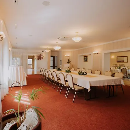 מלון Boutique Maraton 4*