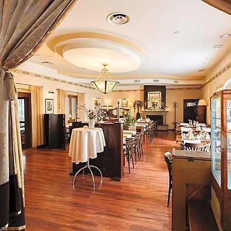 Hotel Boutique Maraton 4*