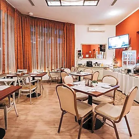 Hotel Boutique Maraton 4*